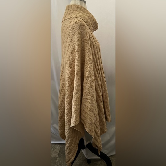 Vintage koos of course! Poncho. - Picture 4 of 9